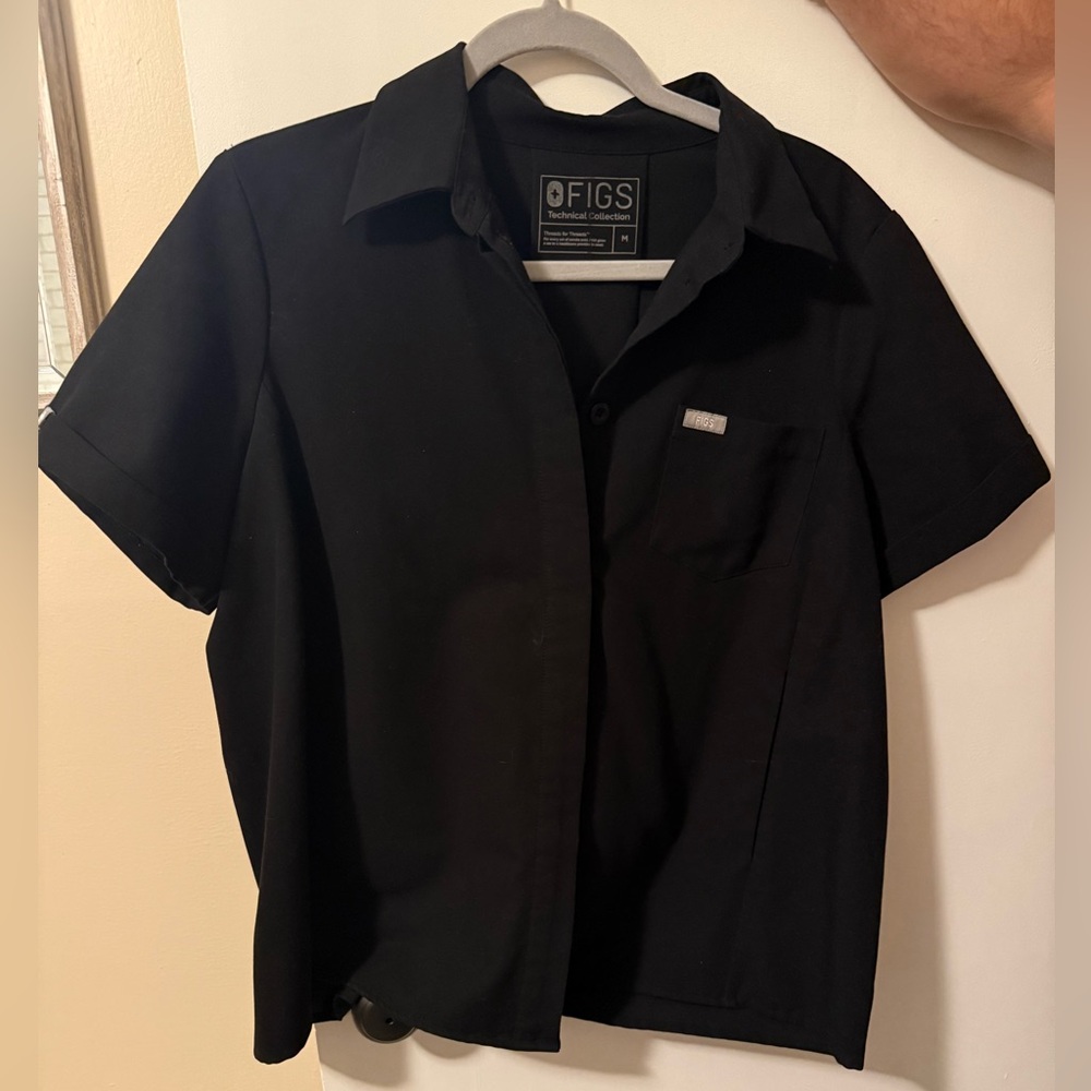 FIGS unique medium black scrub top